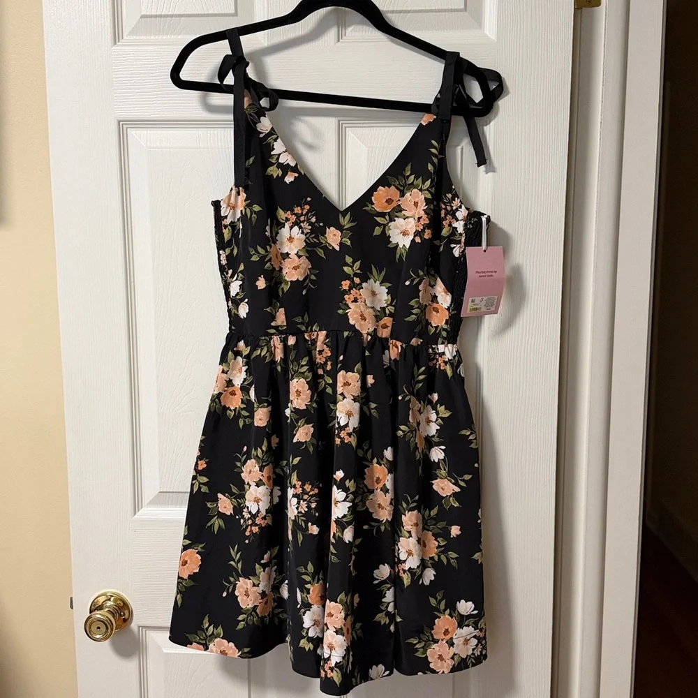 NWT Women’s Old Navy The Occasion Fit & Flare Taffetta Mini Dress L peach floral - Picture 3 of 6